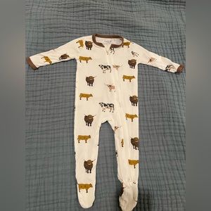 Kyte baby 3-6m zipper footie “moo” print